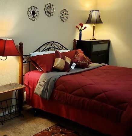 Cozy Condo Houston Bagian luar foto