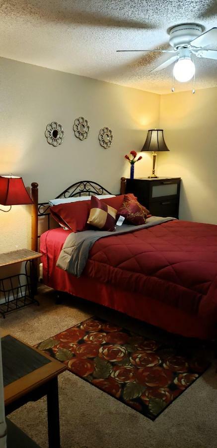 Cozy Condo Houston Bagian luar foto